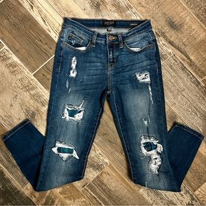EUC Judy Blue Boutique Jeans with Plaid Patches Size 7/28